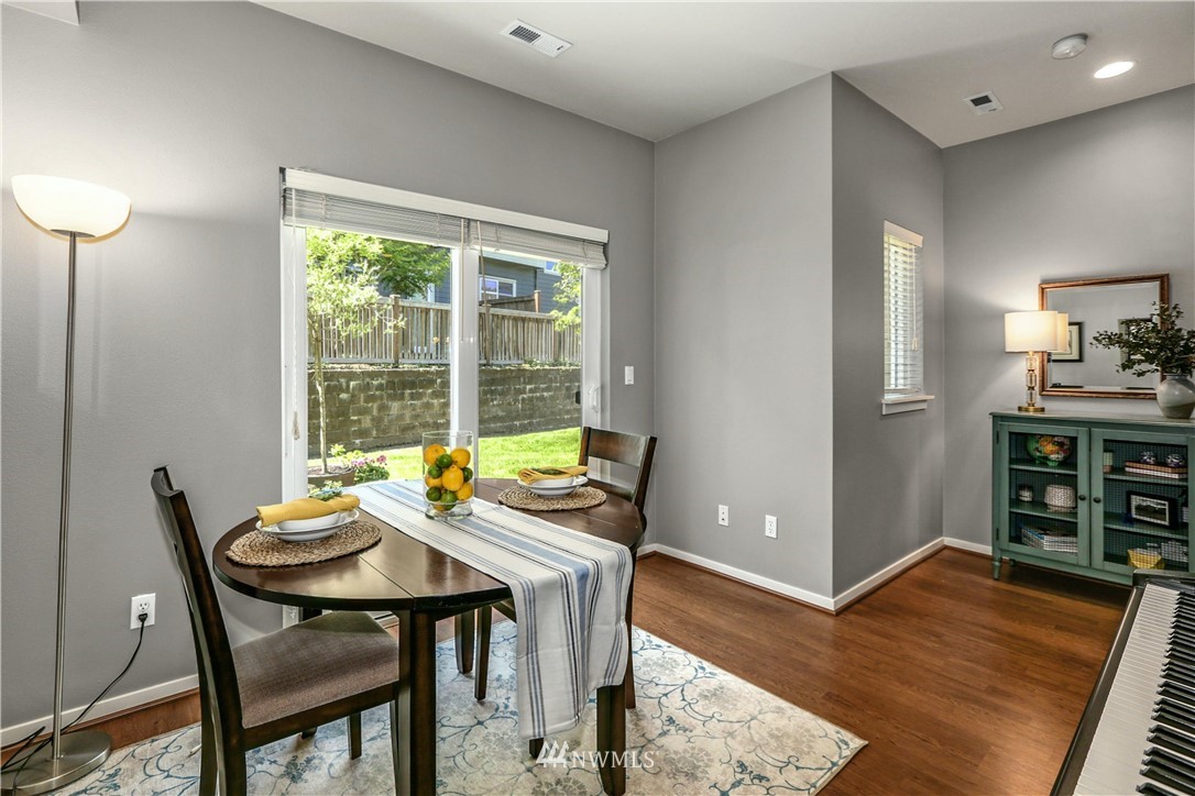 109 Cougar Ridge Road Northwest Issaquah, WA 98027 - Photo 10 of 26