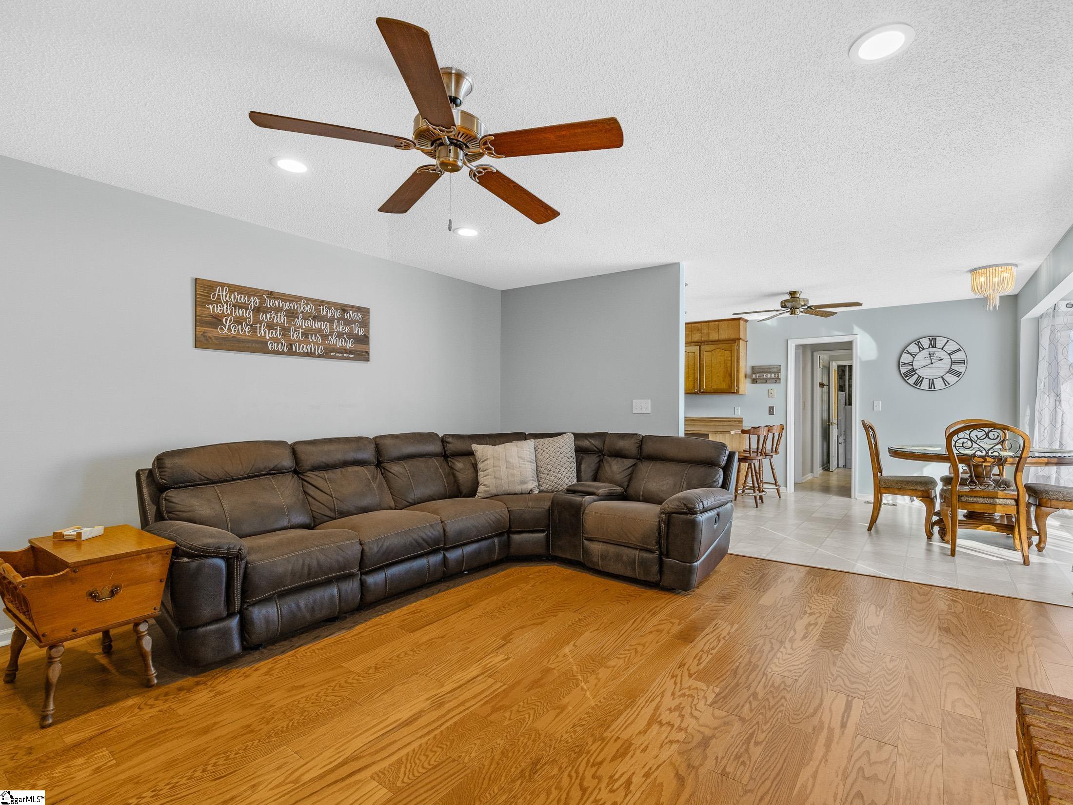 103 Lakewinds Court Inman, SC 29349 - Photo 5 of 36