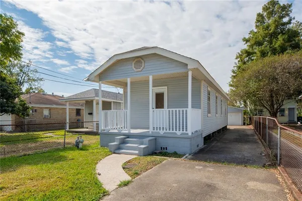 $1,225 | 452 Saddler Road, Marrero, LA 70072