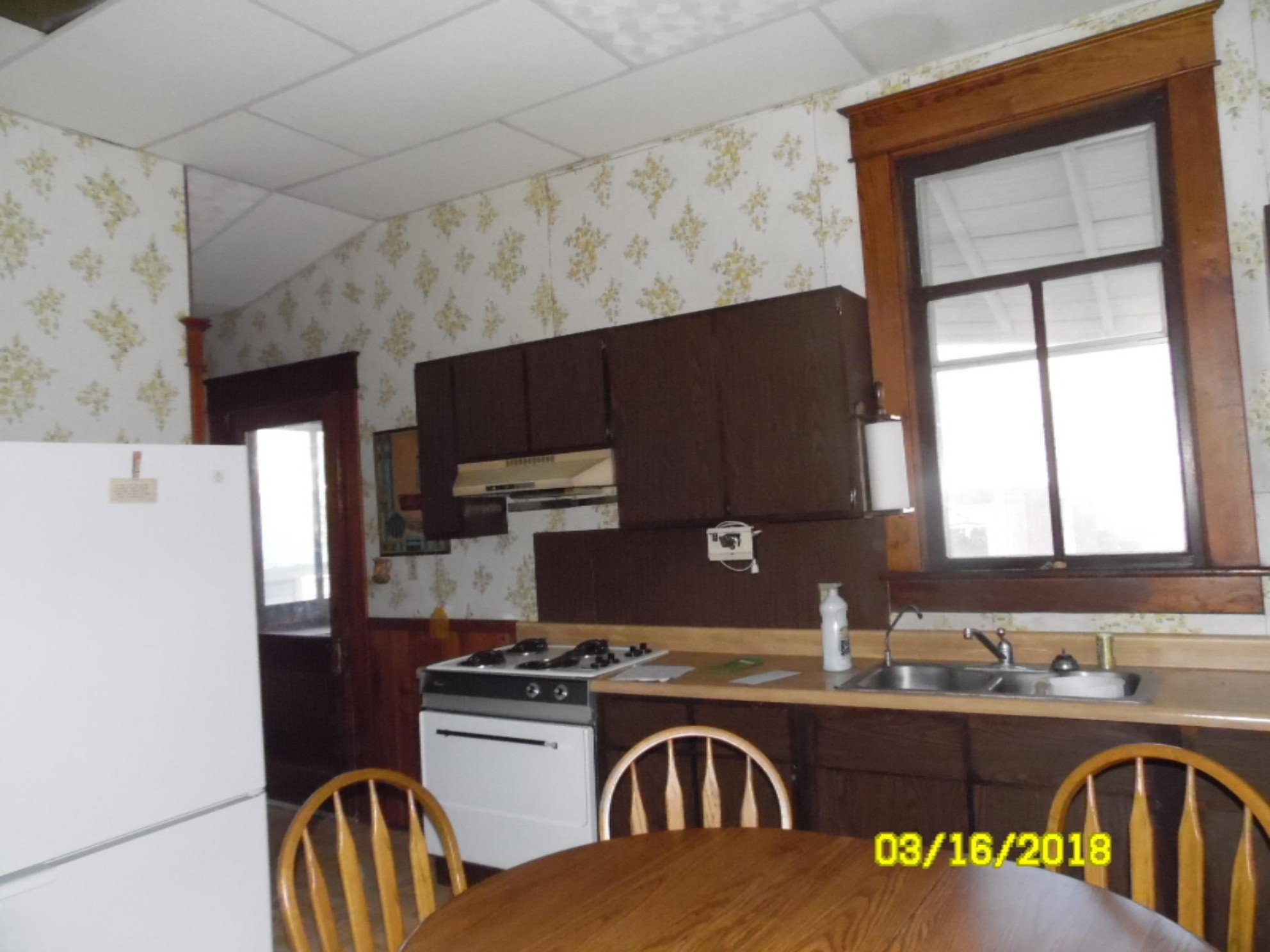 442 Maple Street Colon, MI 49040 - Photo 19 of 35 SAM_5490