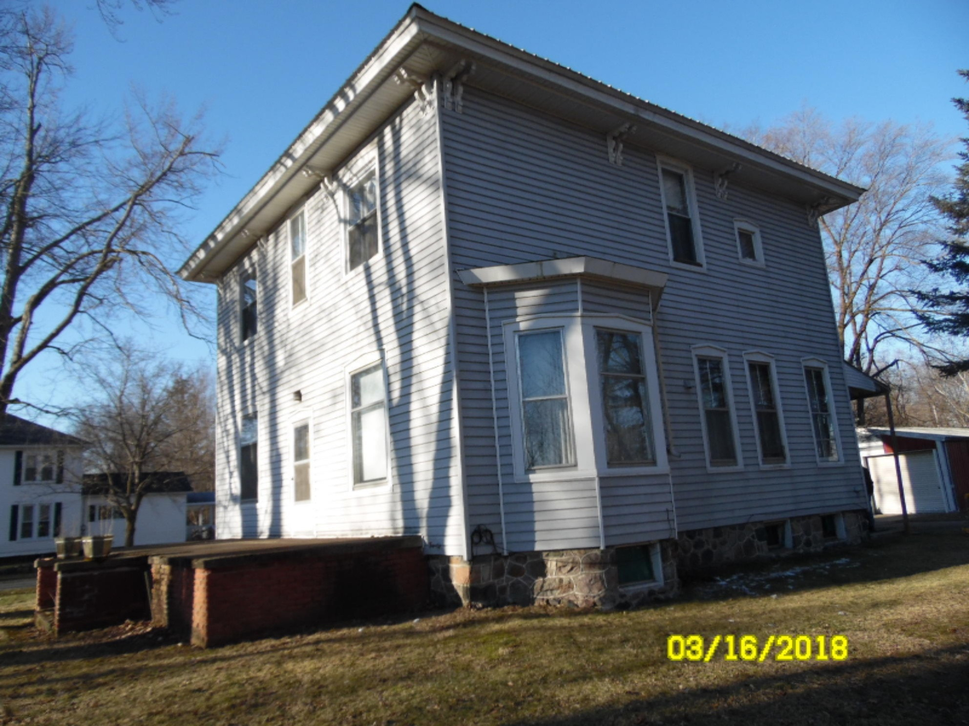 442 Maple Street Colon, MI 49040 - Photo 4 of 35 SAM_5481