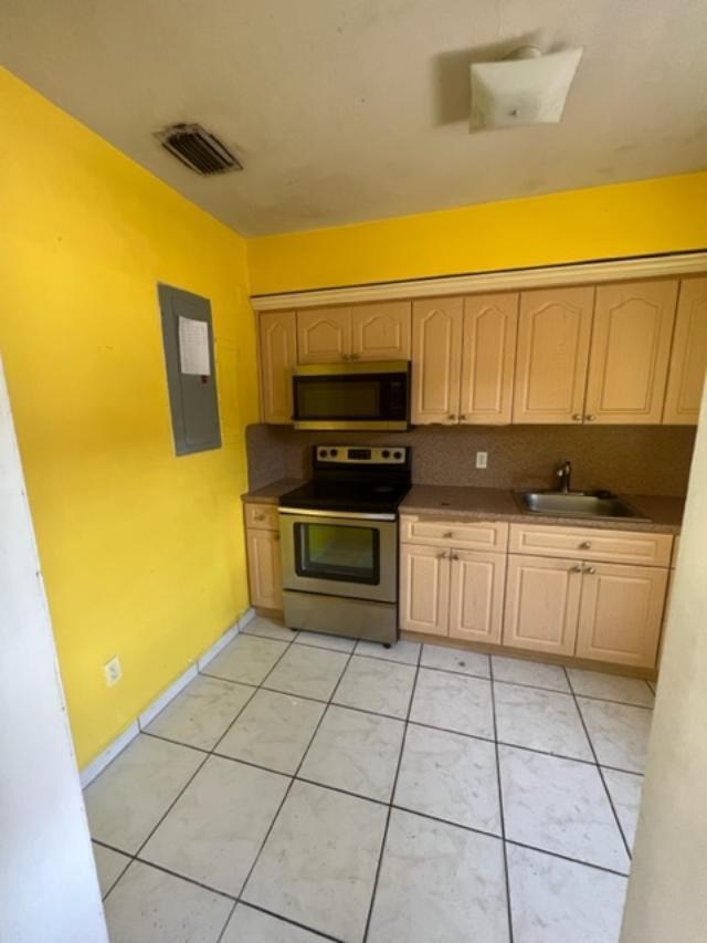 2115-2117 Southwest 19th Terrace Miami, FL 33145 - Photo 23 of 35 2117 SW 19th Ter Kitchen