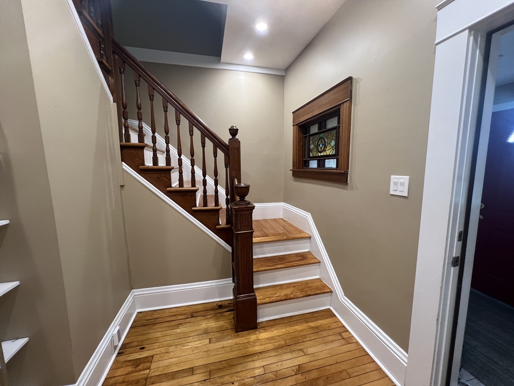 7 Gloucester Road Worcester, MA 01607 - Photo 16 of 37