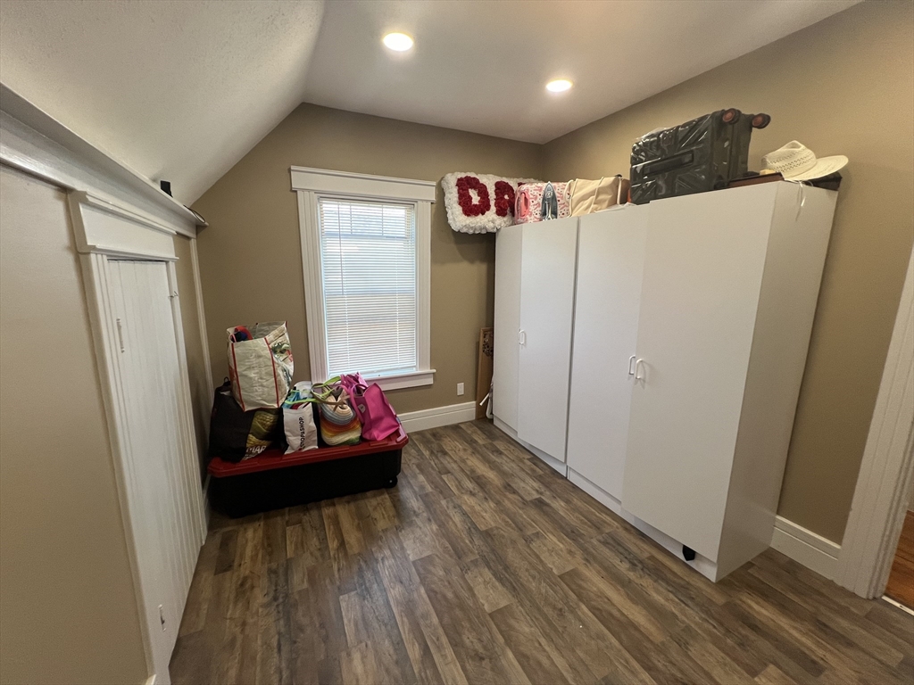 7 Gloucester Road Worcester, MA 01607 - Photo 20 of 37