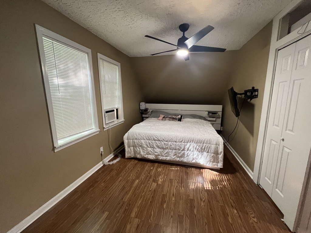 7 Gloucester Road Worcester, MA 01607 - Photo 23 of 37