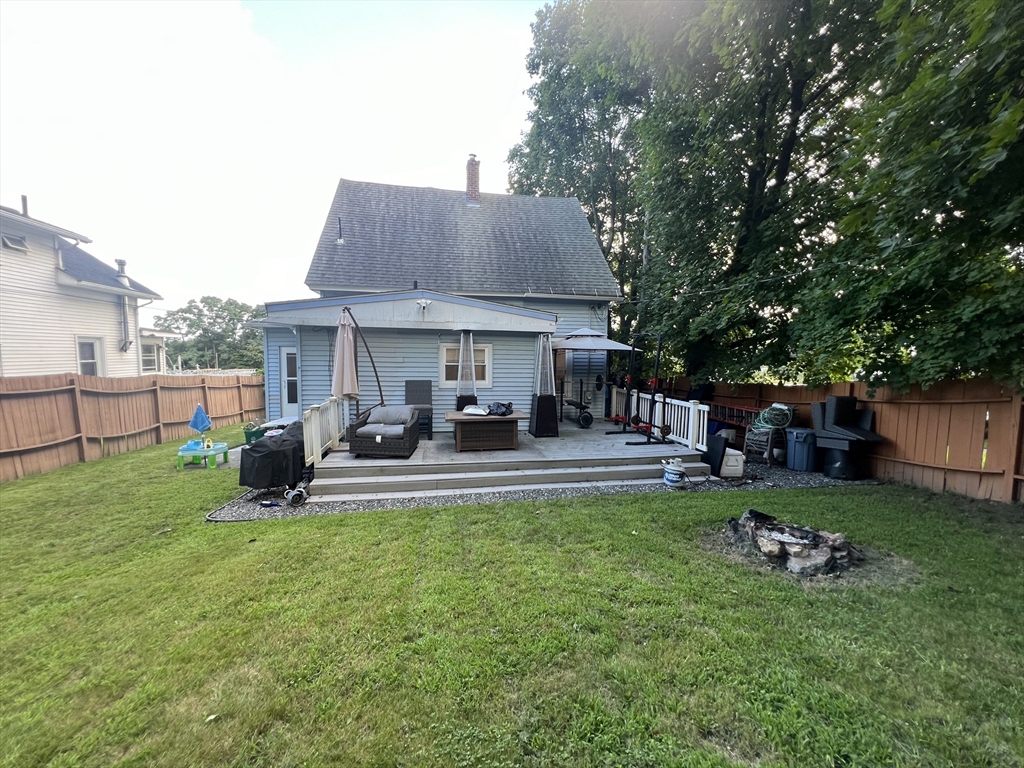 7 Gloucester Road Worcester, MA 01607 - Photo 32 of 37