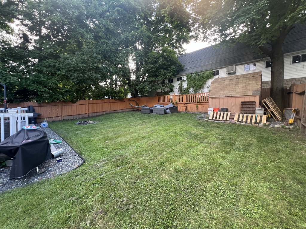 7 Gloucester Road Worcester, MA 01607 - Photo 34 of 37