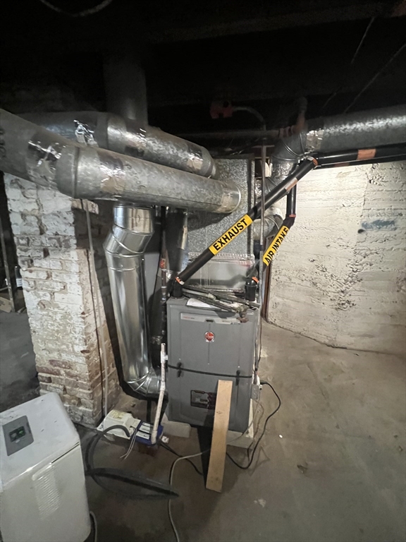 7 Gloucester Road Worcester, MA 01607 - Photo 36 of 37