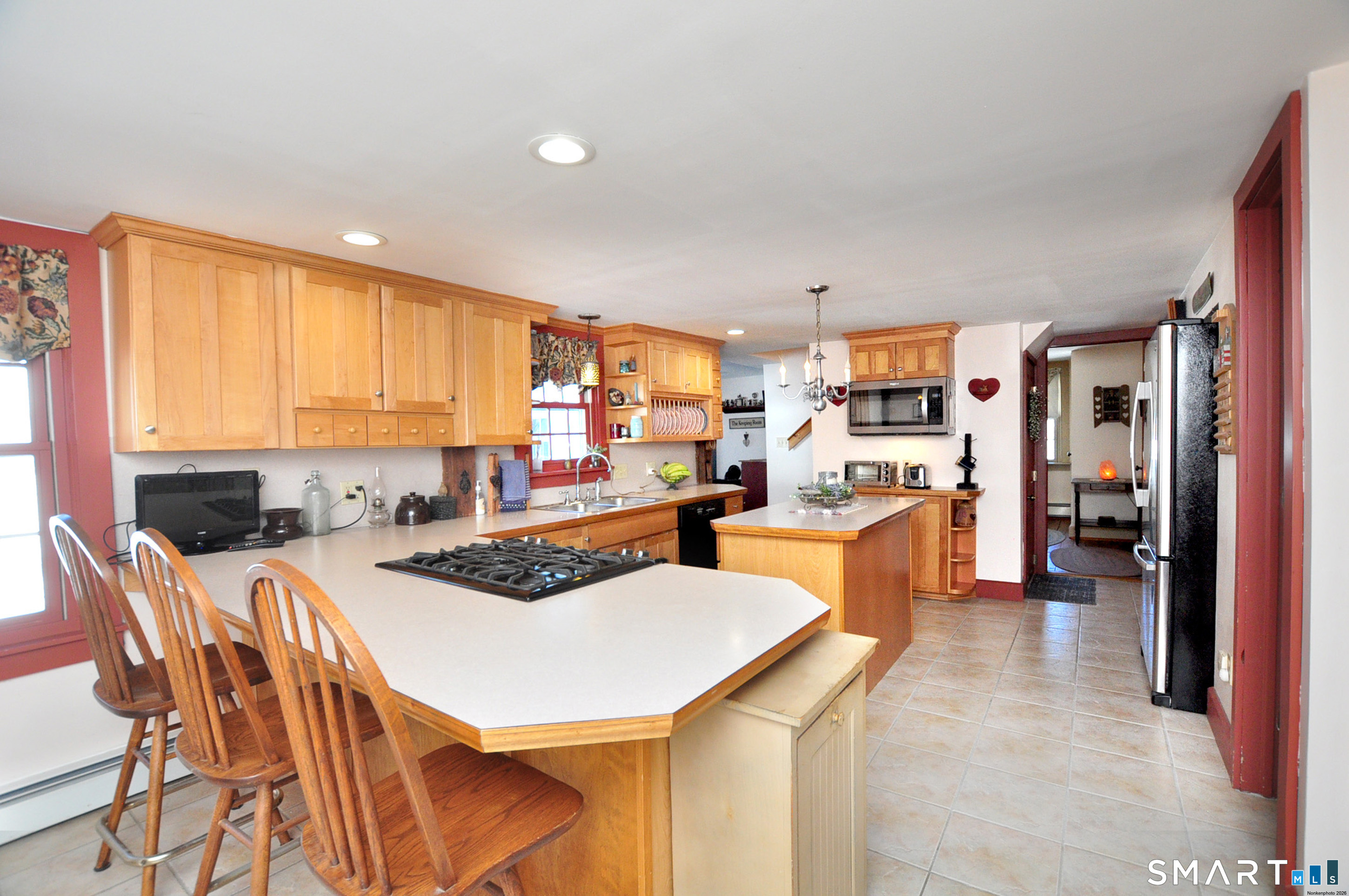 537 Center Street Manchester, CT 06040 - Photo 16 of 40