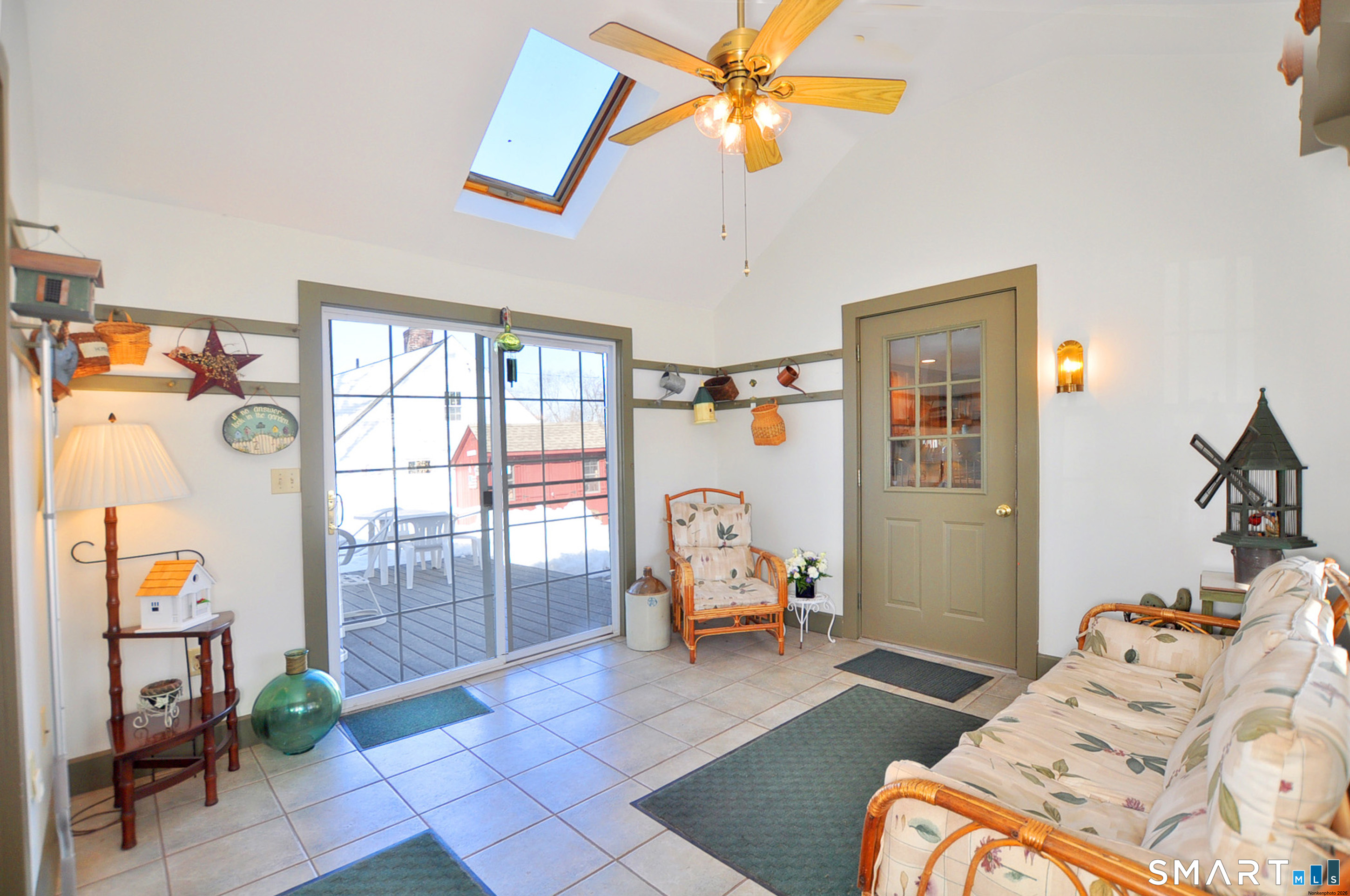 537 Center Street Manchester, CT 06040 - Photo 10 of 40