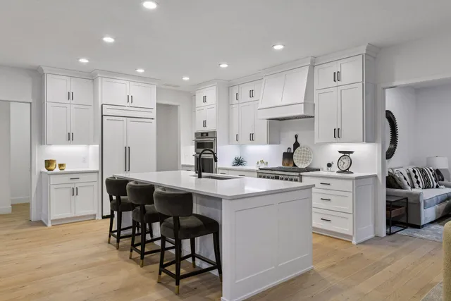 $1,398,000 | 25955 Wildrose Lane, Excelsior, MN 55331