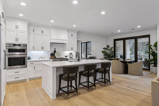 $1,398,000 | 25955 Wildrose Lane, Excelsior, MN 55331