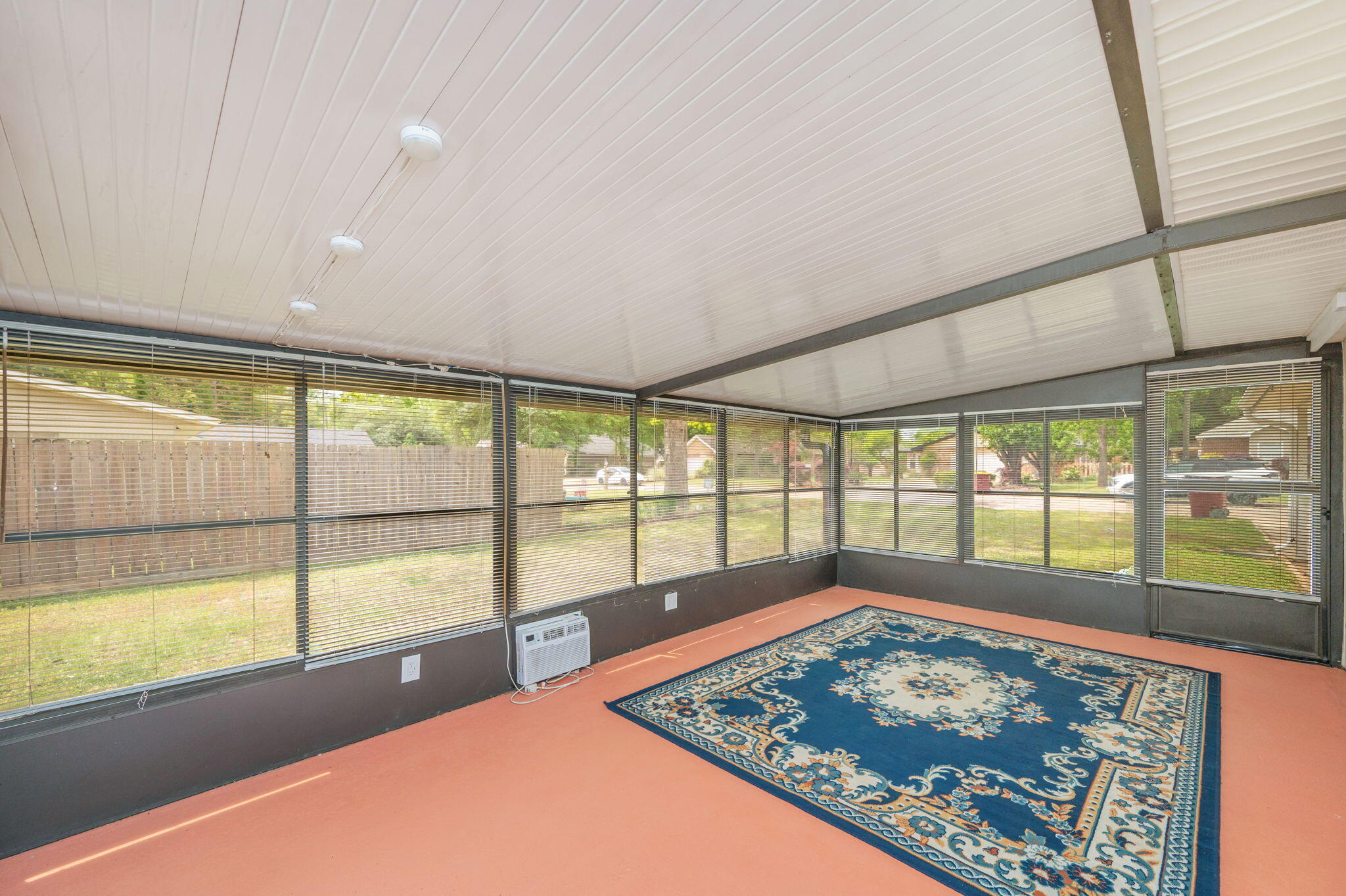 501 Jones Road Crestview, FL 32536 - Photo 27 of 32 a view of an empty room with a window