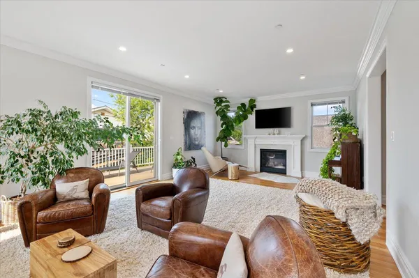 $1,565,000 | 545 East Fulton Street, Long Beach, NY 11561