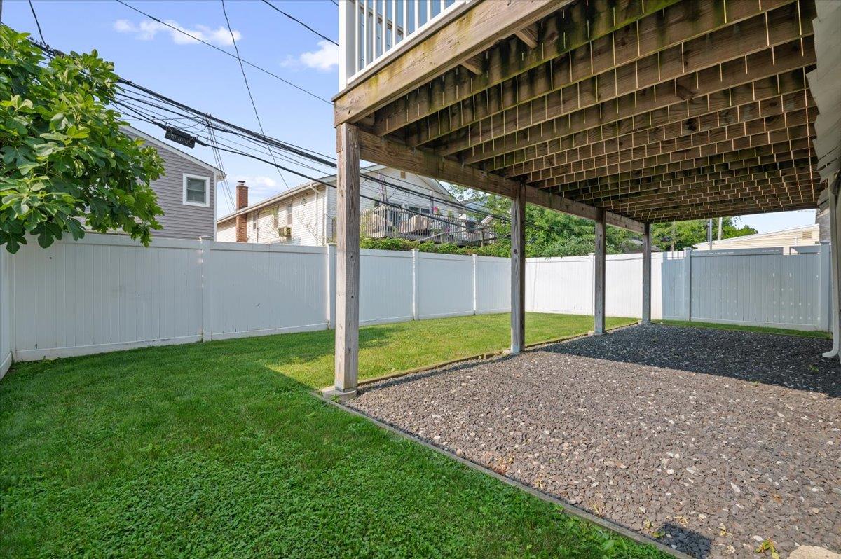 545 East Fulton Street Long Beach, NY 11561 - Photo 33 of 41 View of fenced backyard