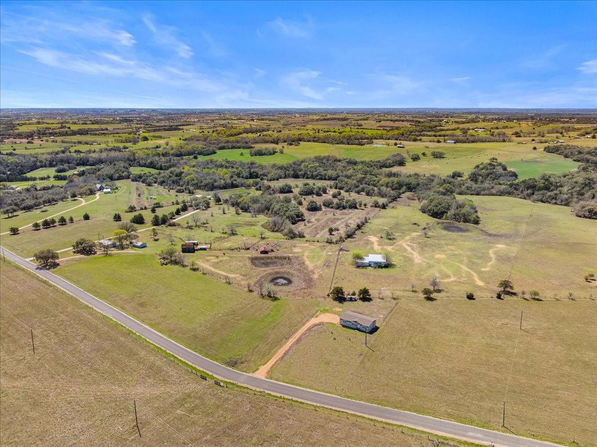 5079 Skull Creek Road Fayetteville, TX 78940 - Photo 3 of 15 a view of an ocean