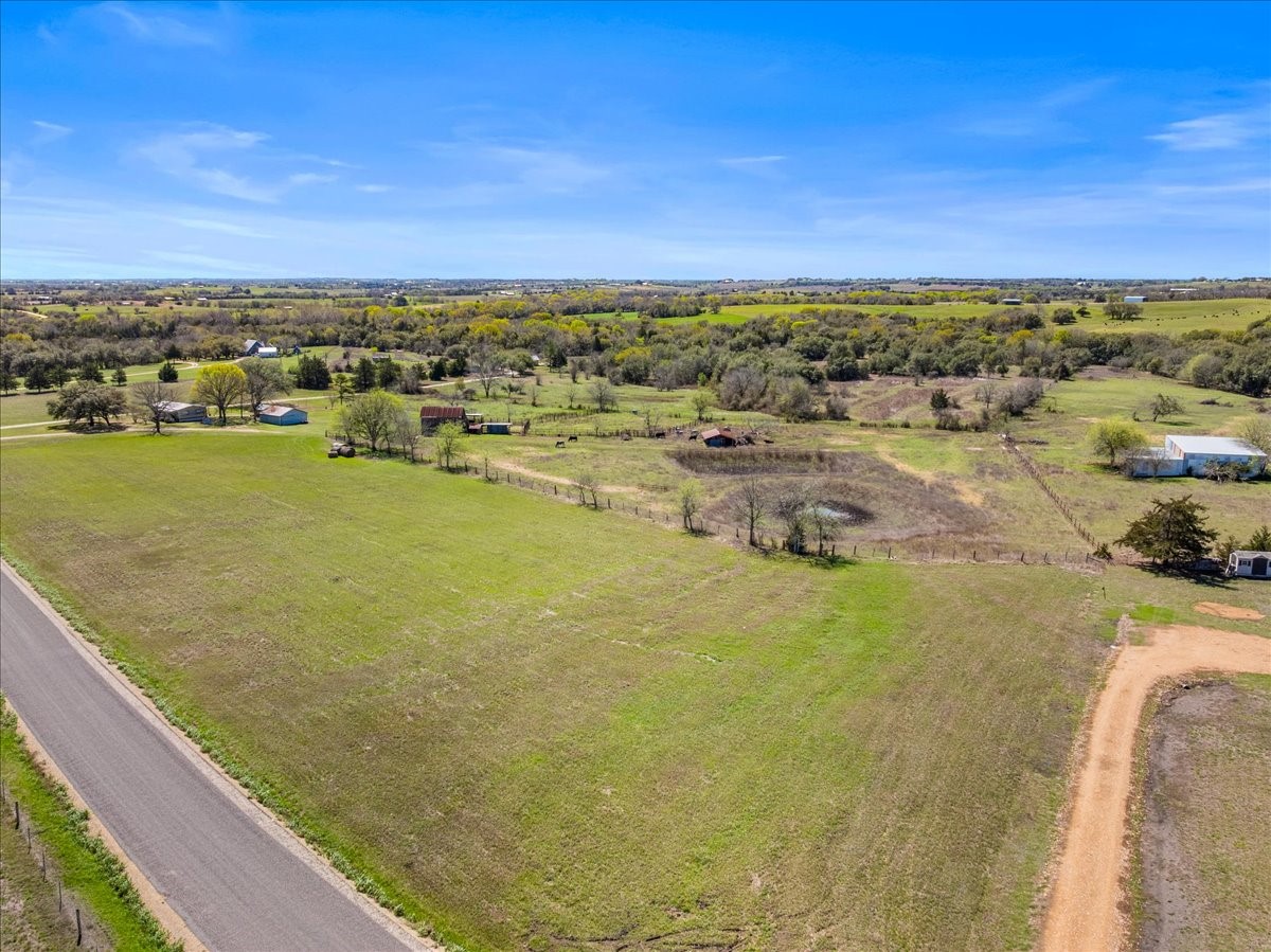 5079 Skull Creek Road Fayetteville, TX 78940 - Photo 6 of 15 a view of an ocean from a balcony