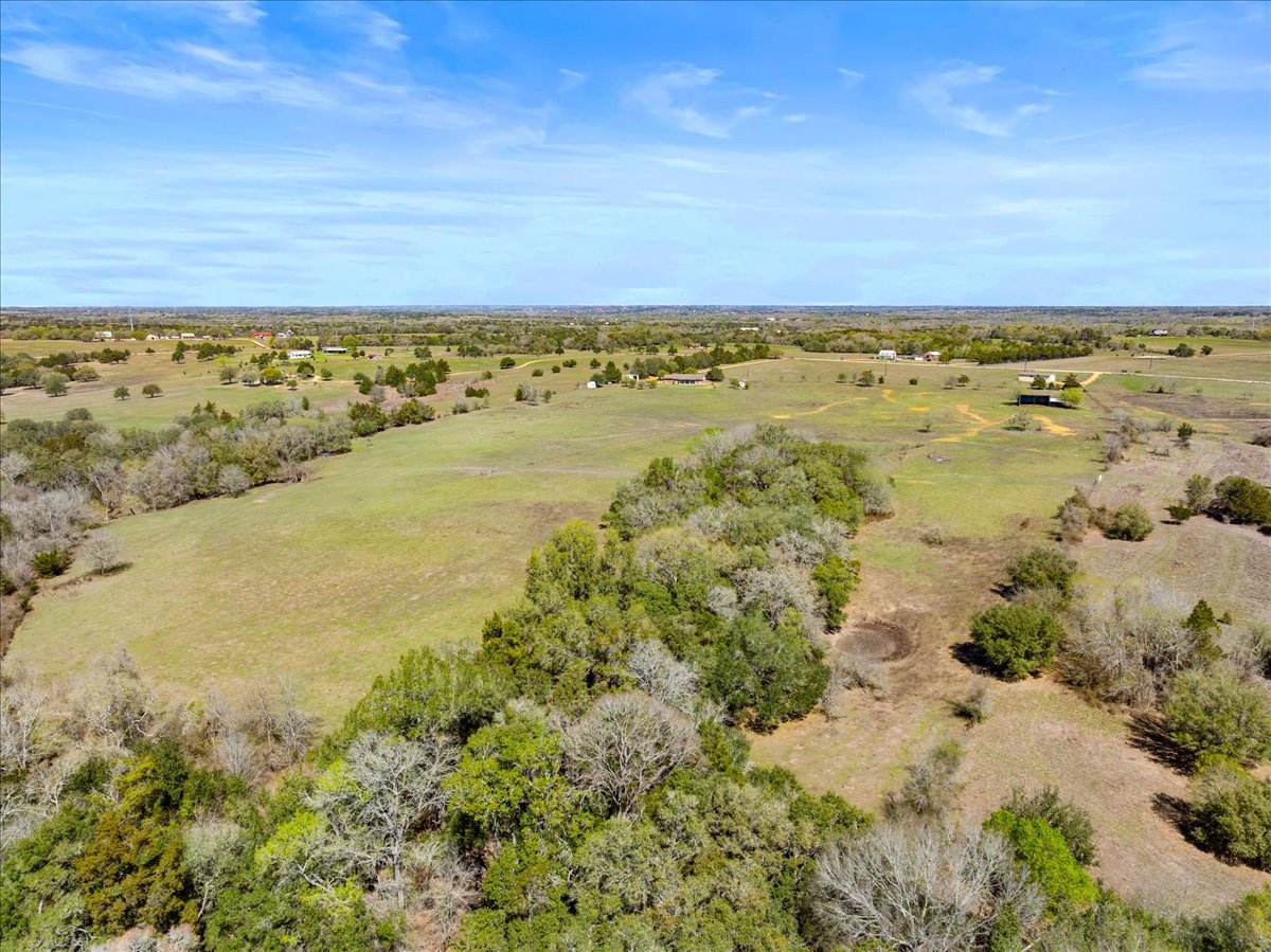 5079 Skull Creek Road Fayetteville, TX 78940 - Photo 8 of 15 a view of an ocean