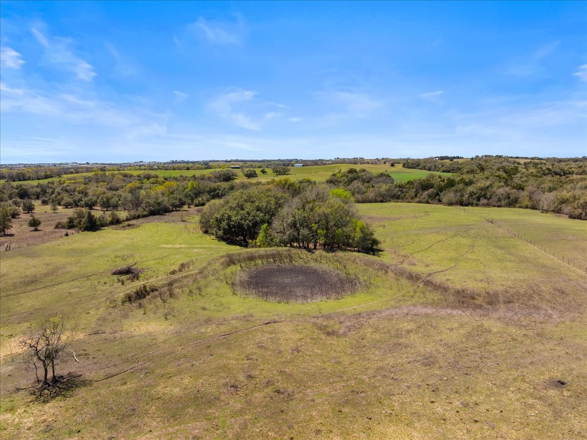 5079 Skull Creek Road Fayetteville, TX 78940 - Photo 9 of 15 a view of an ocean and beach