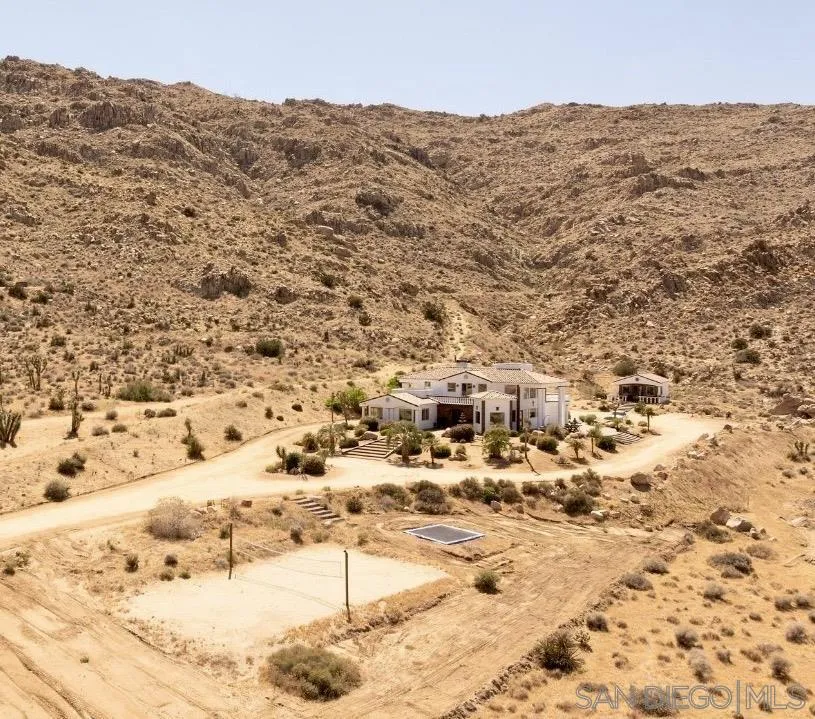 8022 Wesley Road Joshua Tree, CA 92252 - Photo 59 of 69 a view of city and mountain