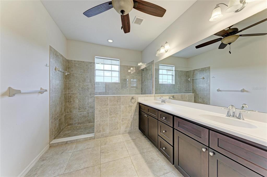 8143 Miramar Way, Unit 8143 Lakewood Ranch, FL 34202 - Photo 27 of 98