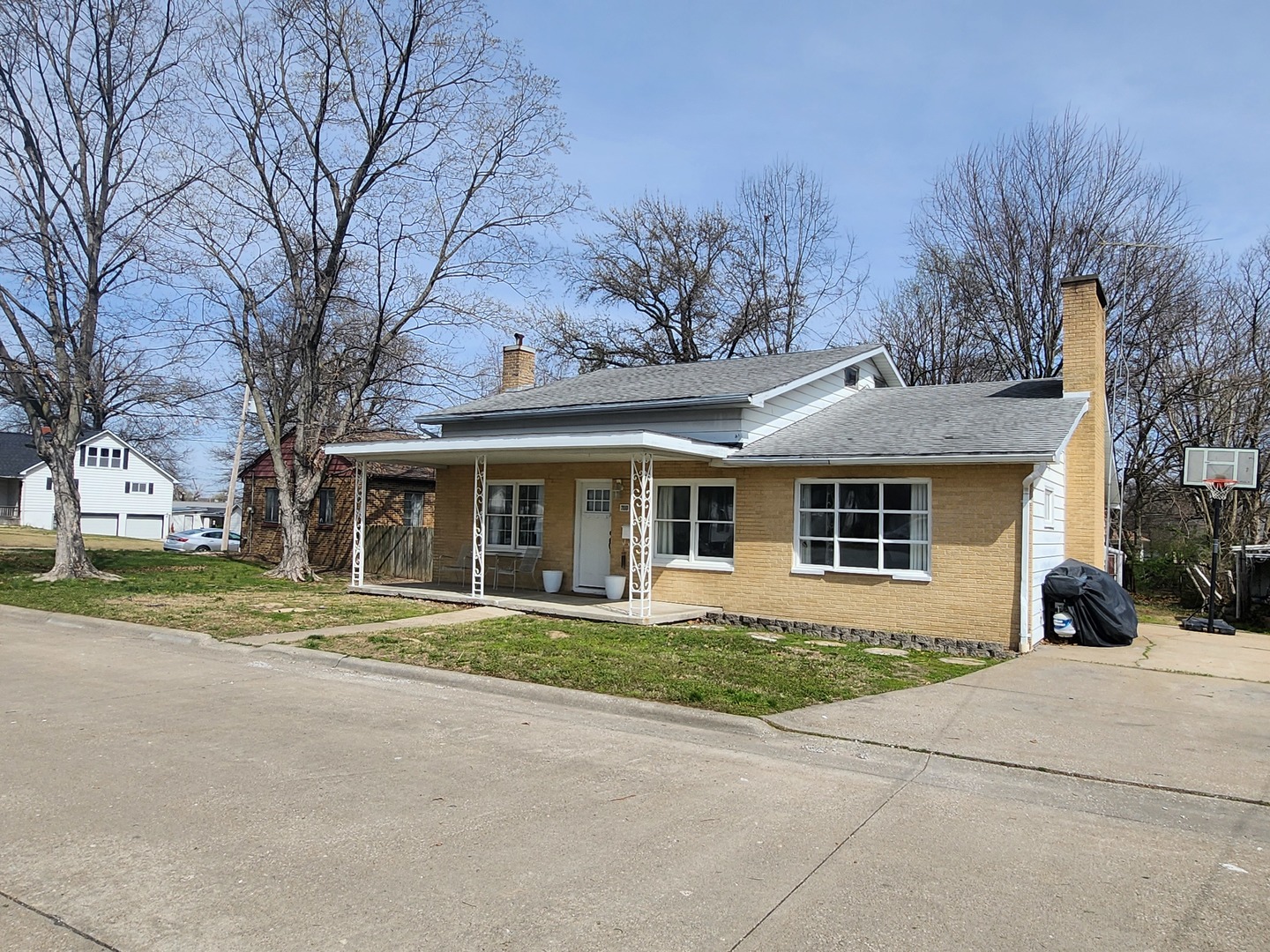 710 North Maple Street Sparta, IL 62286 - Photo 4 of 35
