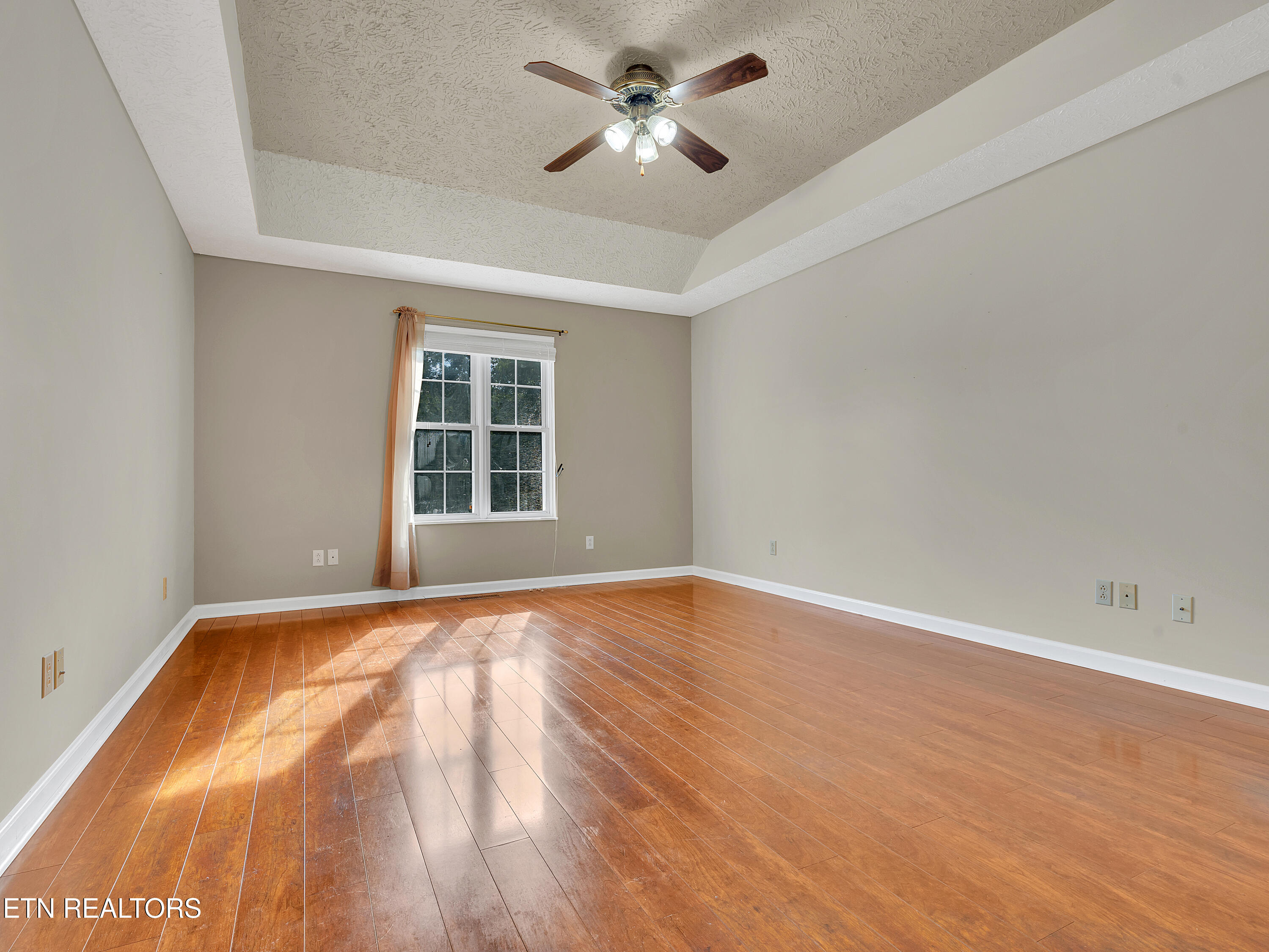 290 Whitaker Hollow Road Rocky Top, TN 37769 - Photo 26 of 51 34_33