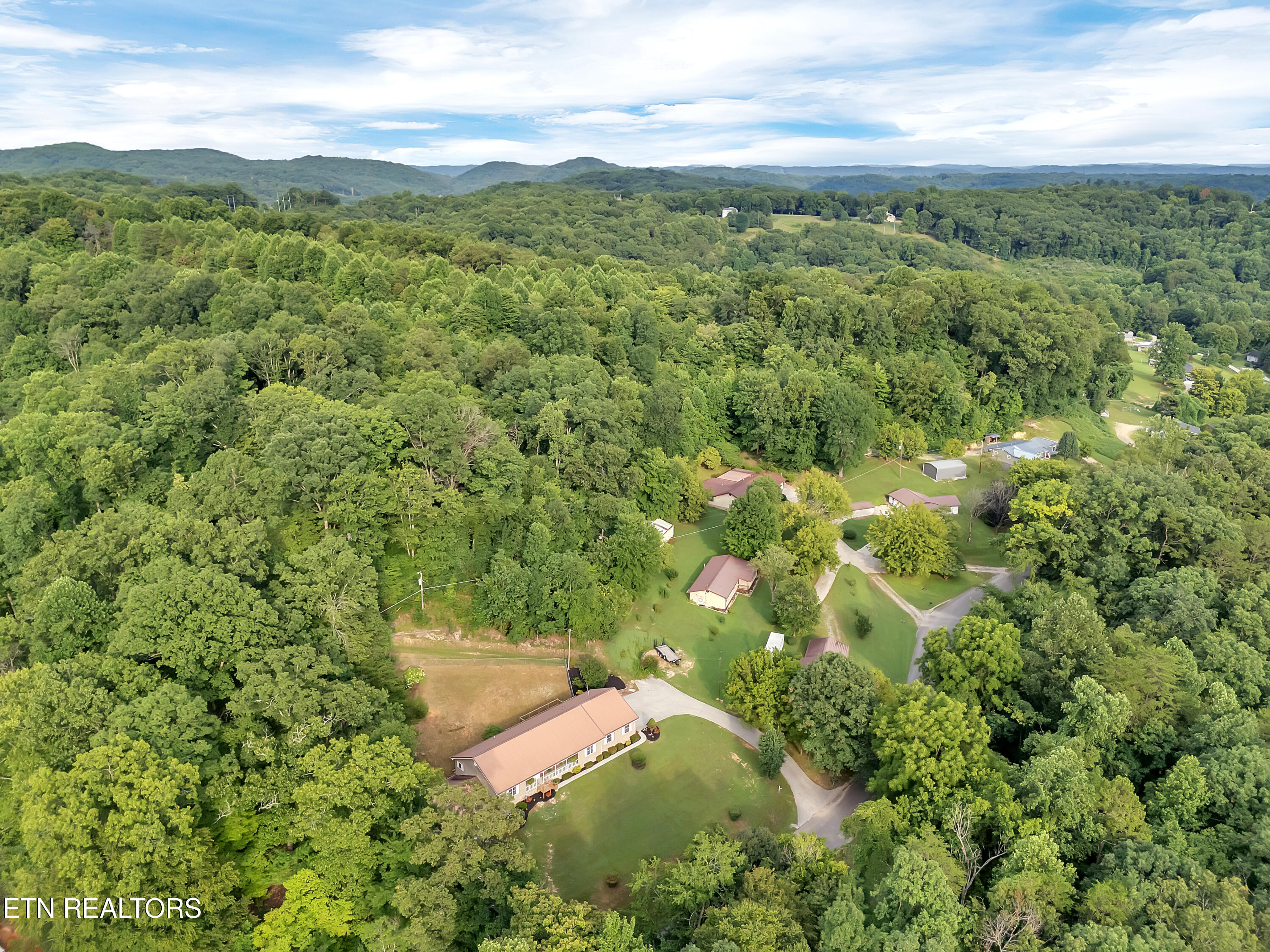 290 Whitaker Hollow Road Rocky Top, TN 37769 - Photo 49 of 51 50_12