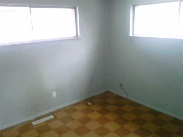 1729 Bostwick Road Columbus, OH 43227 - Photo 4 of 6 Gallery Image 4