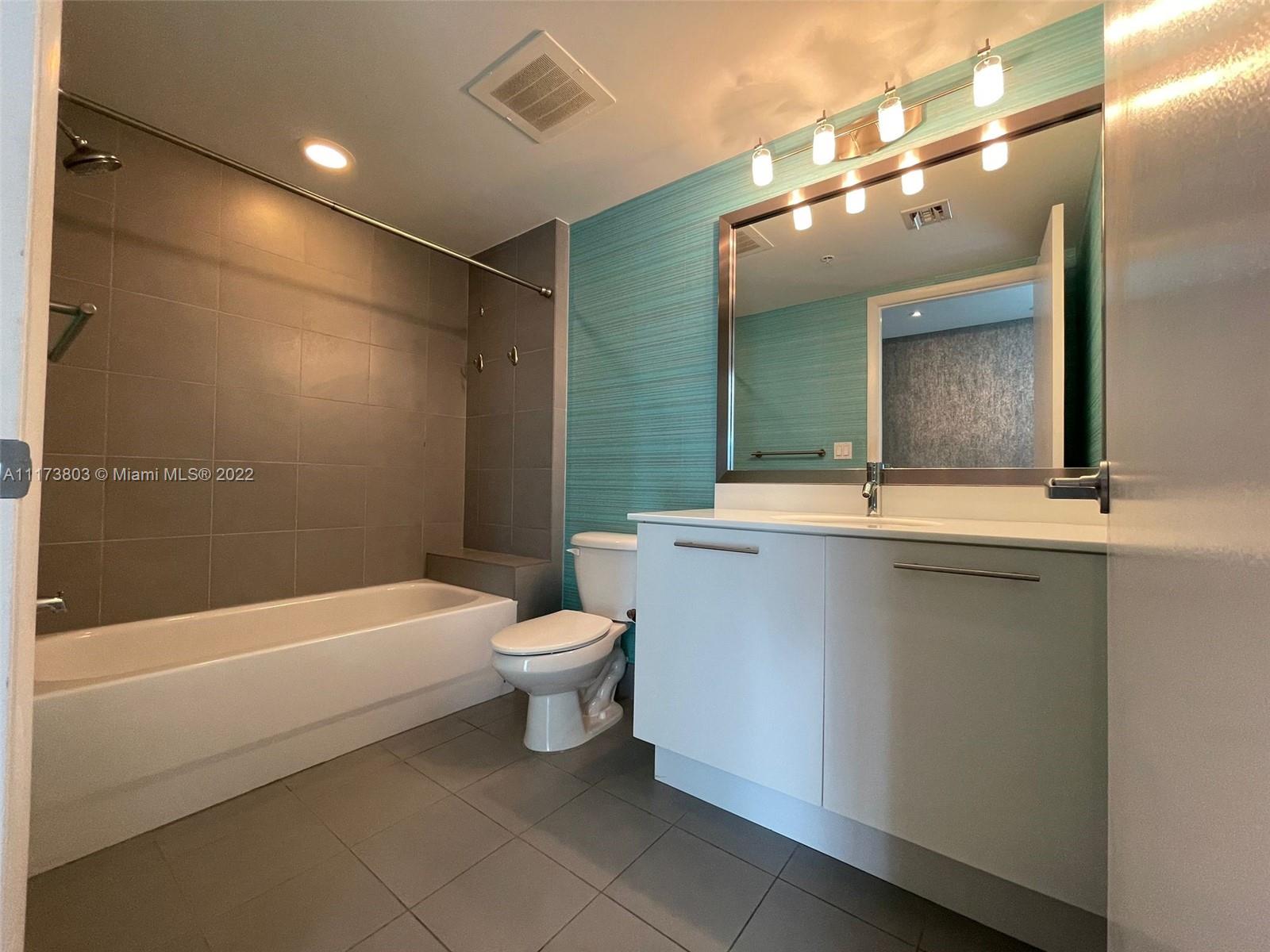 92 Southwest 3rd Street, Unit 1901 Miami, FL 33130 - Photo 28 of 37