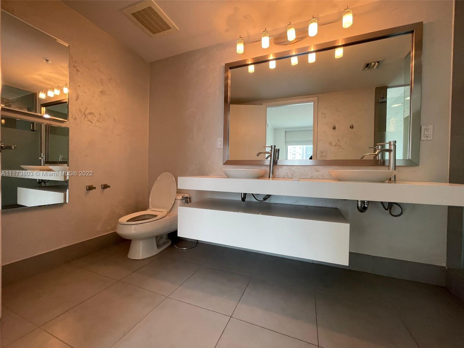 92 Southwest 3rd Street, Unit 1901 Miami, FL 33130 - Photo 36 of 37