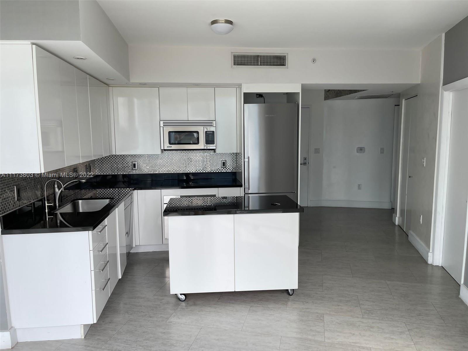 92 Southwest 3rd Street, Unit 1901 Miami, FL 33130 - Photo 6 of 37