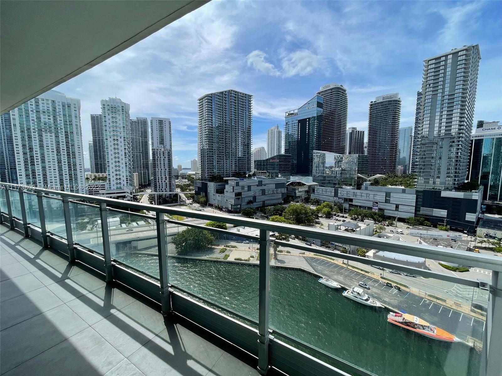 92 Southwest 3rd Street, Unit 1901 Miami, FL 33130 - Photo 10 of 37