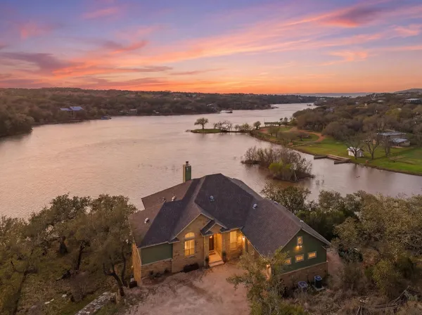 $1,250,000 | 320 Park Lane, Burnet, TX 78611