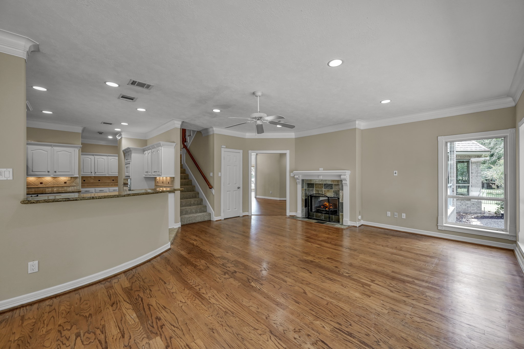 2205 Longmire Road Conroe, TX 77304 - Photo 12 of 49