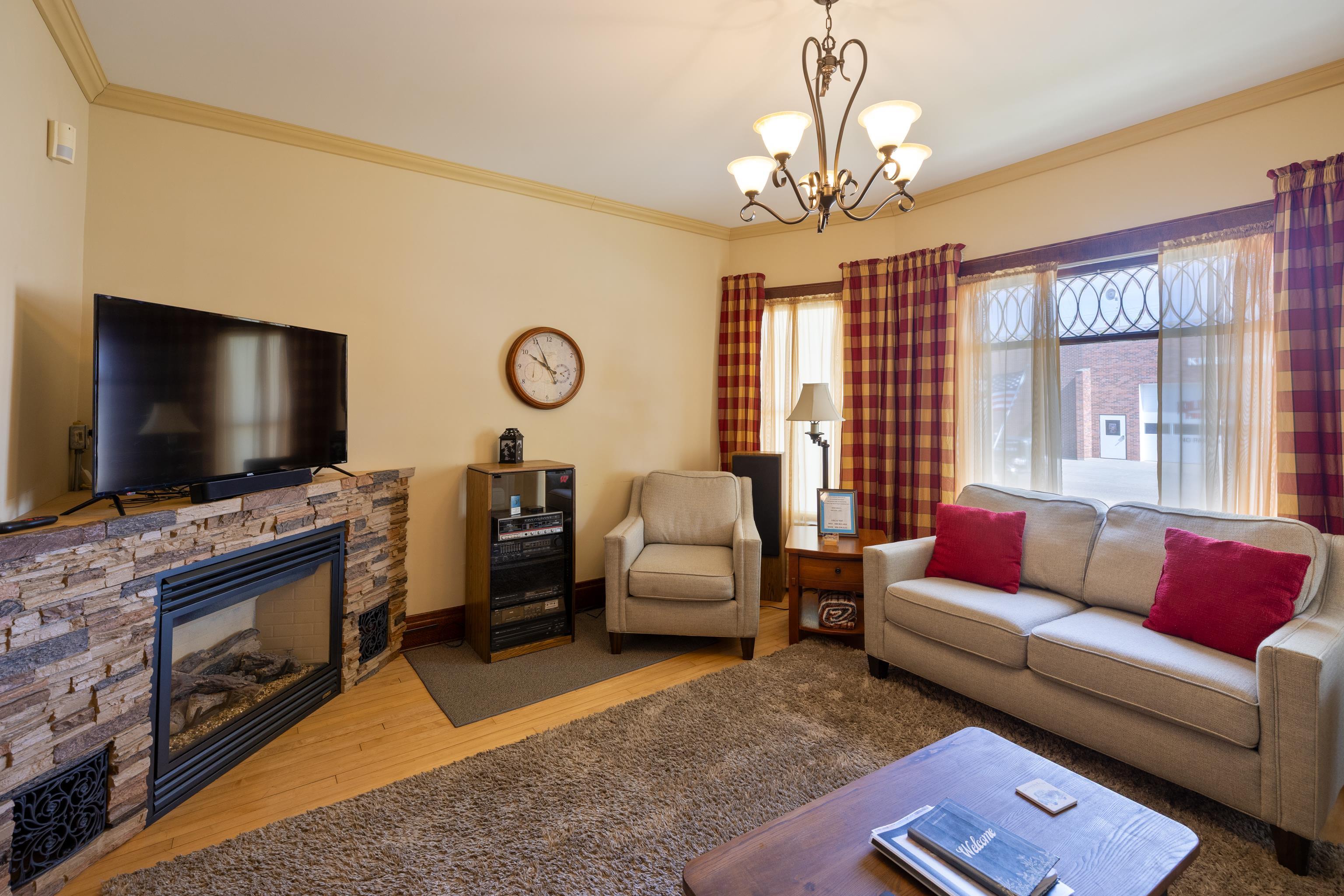 312 Washington Wisconsin Dells, WI 53965 - Photo 4 of 75