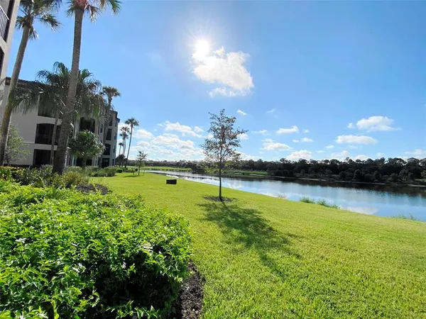 $4,000 | 16706 Vardon Terrace, Unit 102, Bradenton, FL 34211