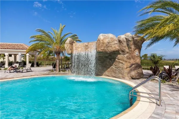 $4,000 | 16706 Vardon Terrace, Unit 102, Bradenton, FL 34211