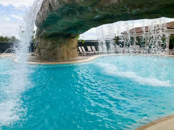 $4,000 | 16706 Vardon Terrace, Unit 102, Bradenton, FL 34211