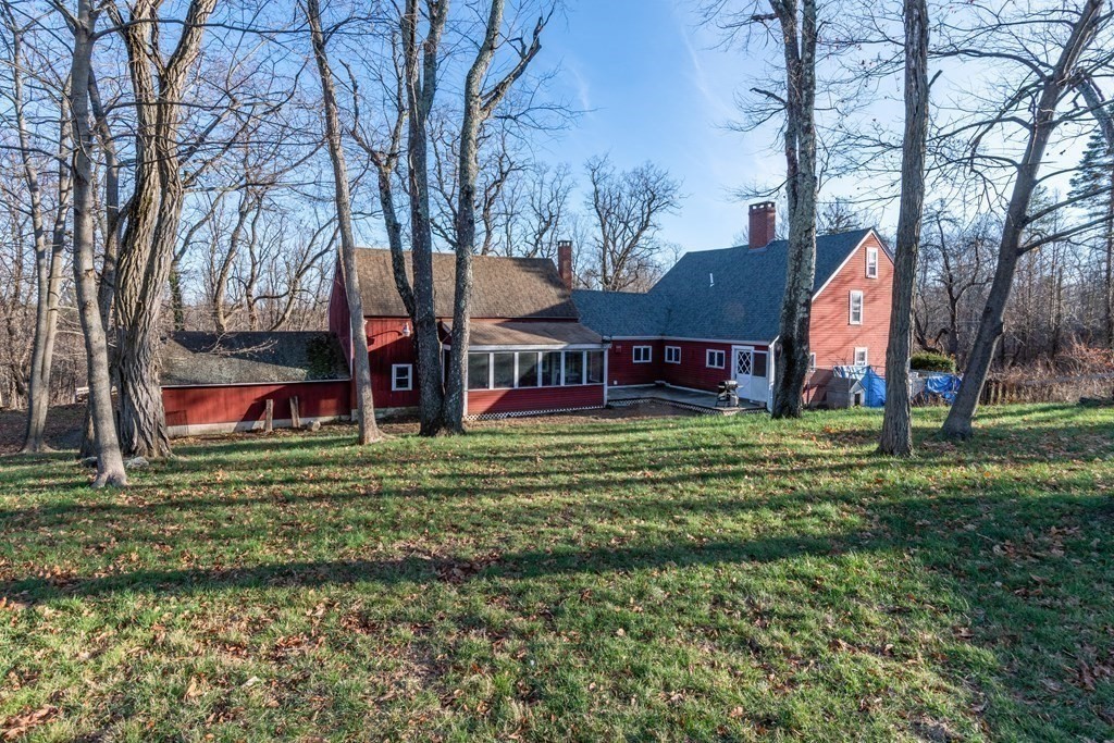 239 South Row Road Townsend, MA 01469 - Photo 3 of 34