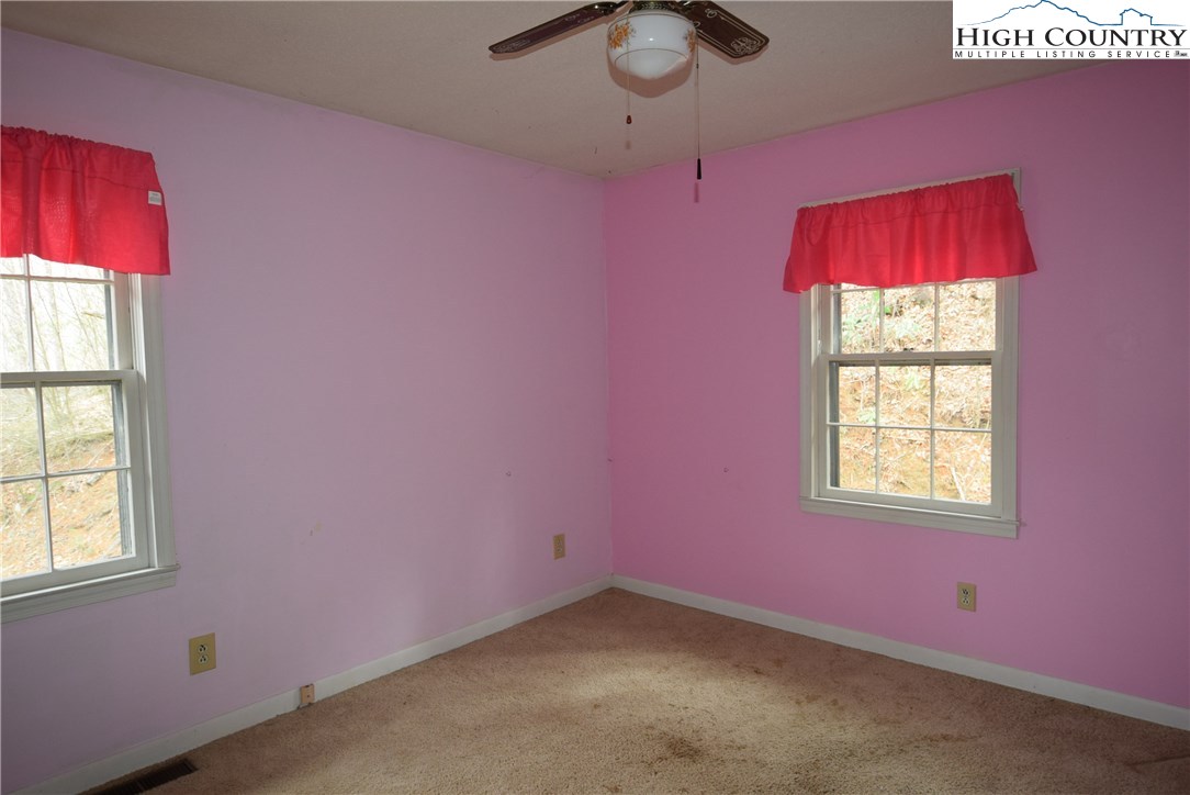 544 Fees Branch Road Lansing, NC 28643 - Photo 13 of 29