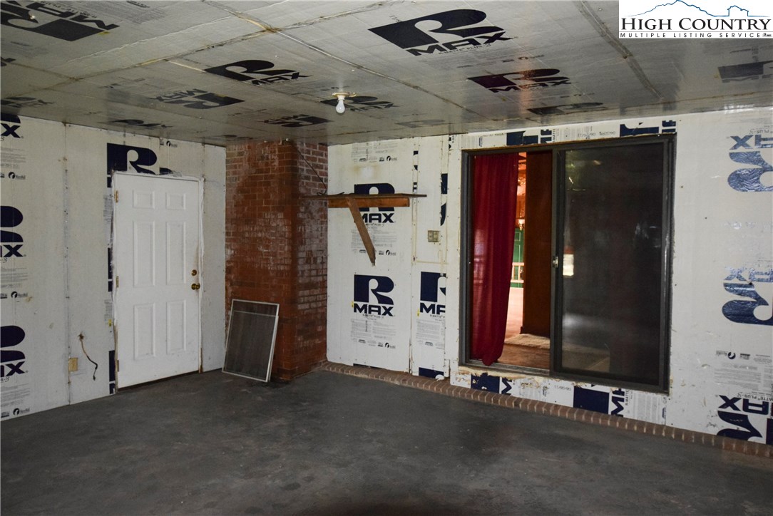 544 Fees Branch Road Lansing, NC 28643 - Photo 19 of 29