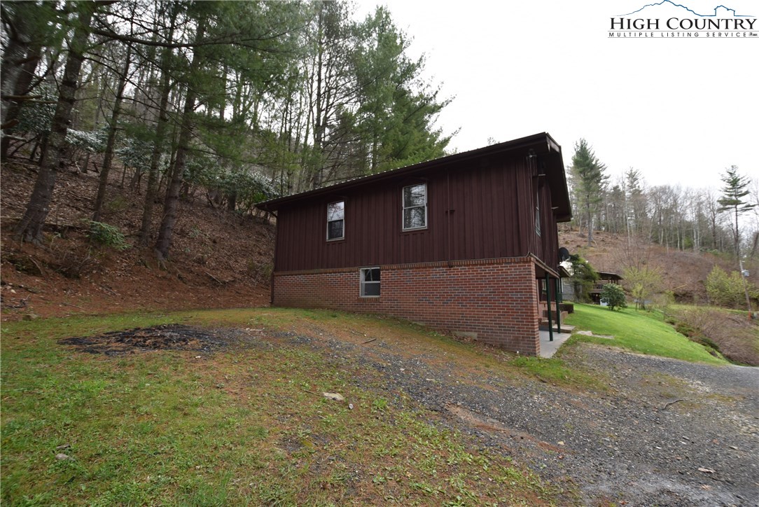 544 Fees Branch Road Lansing, NC 28643 - Photo 21 of 29