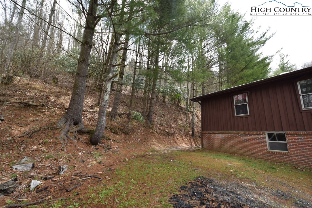 544 Fees Branch Road Lansing, NC 28643 - Photo 22 of 29