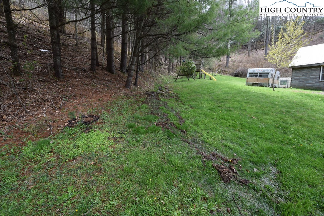 544 Fees Branch Road Lansing, NC 28643 - Photo 26 of 29