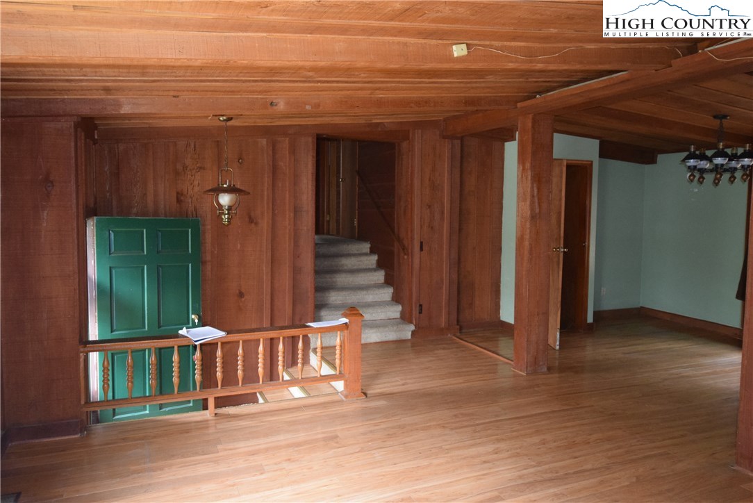 544 Fees Branch Road Lansing, NC 28643 - Photo 4 of 29