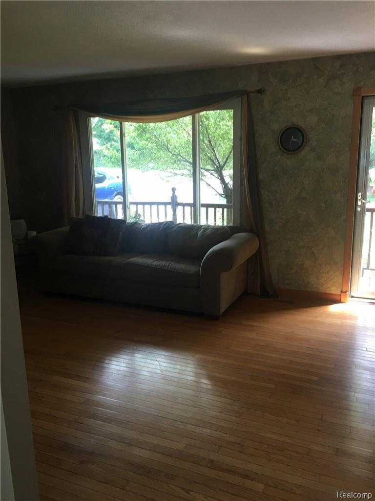 3502 Lahring Road Linden, MI 48451 - Photo 6 of 30 6.JPG