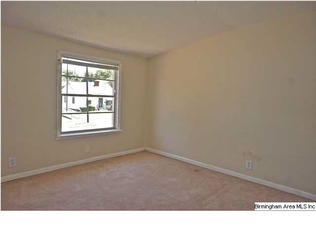 720 Center Place Southwest Birmingham, AL 35211 - Photo 17 of 32