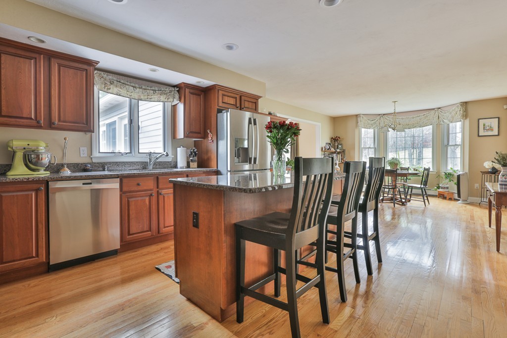 10 Ridgewood Road Sterling, MA 01564 - Photo 4 of 30