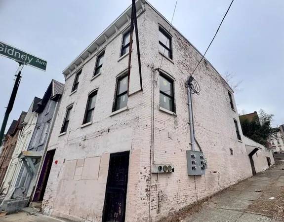 $1,500 | 199 Chambers Street, Unit 4, Newburgh, NY 12550